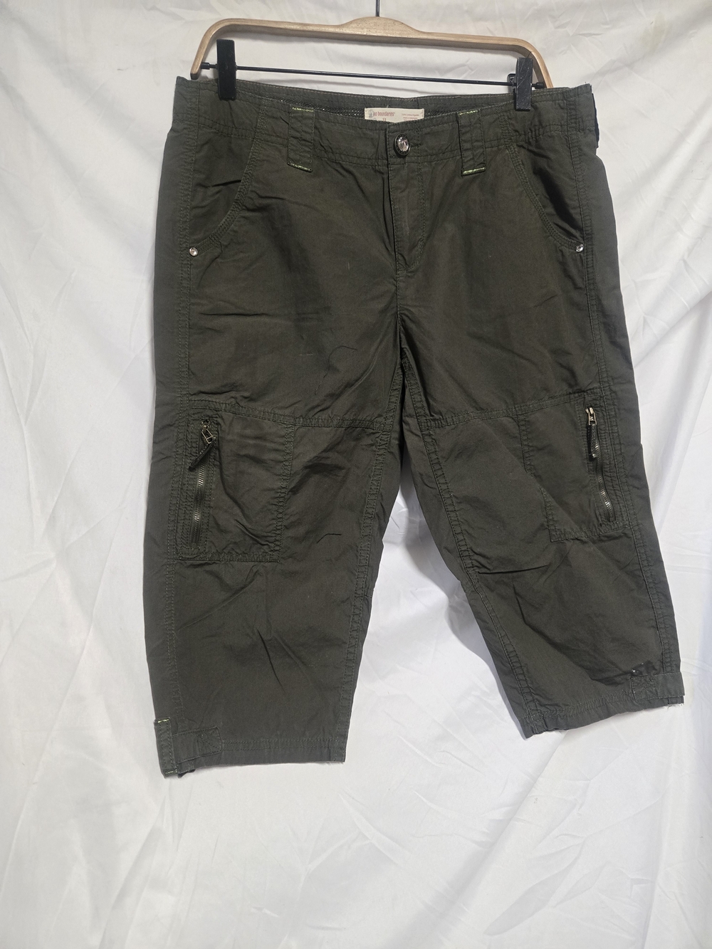 No Boundaries Olive Green Cargo Capris
